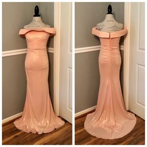 NEW LA FEMME SZ 8 PEACH METALLIC SHIMMER OFF SHOULDER EVENING GOWN